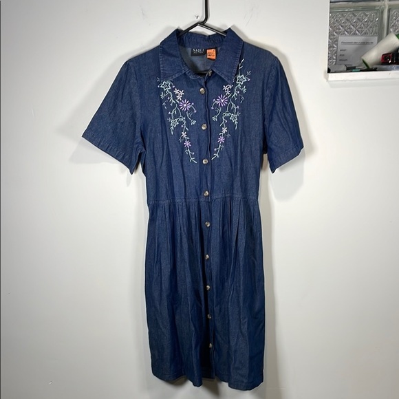 Blue Denim Midi Flower Embroidery Sundress with Notched Collar and Short Sleeves - Picture 1 of 7